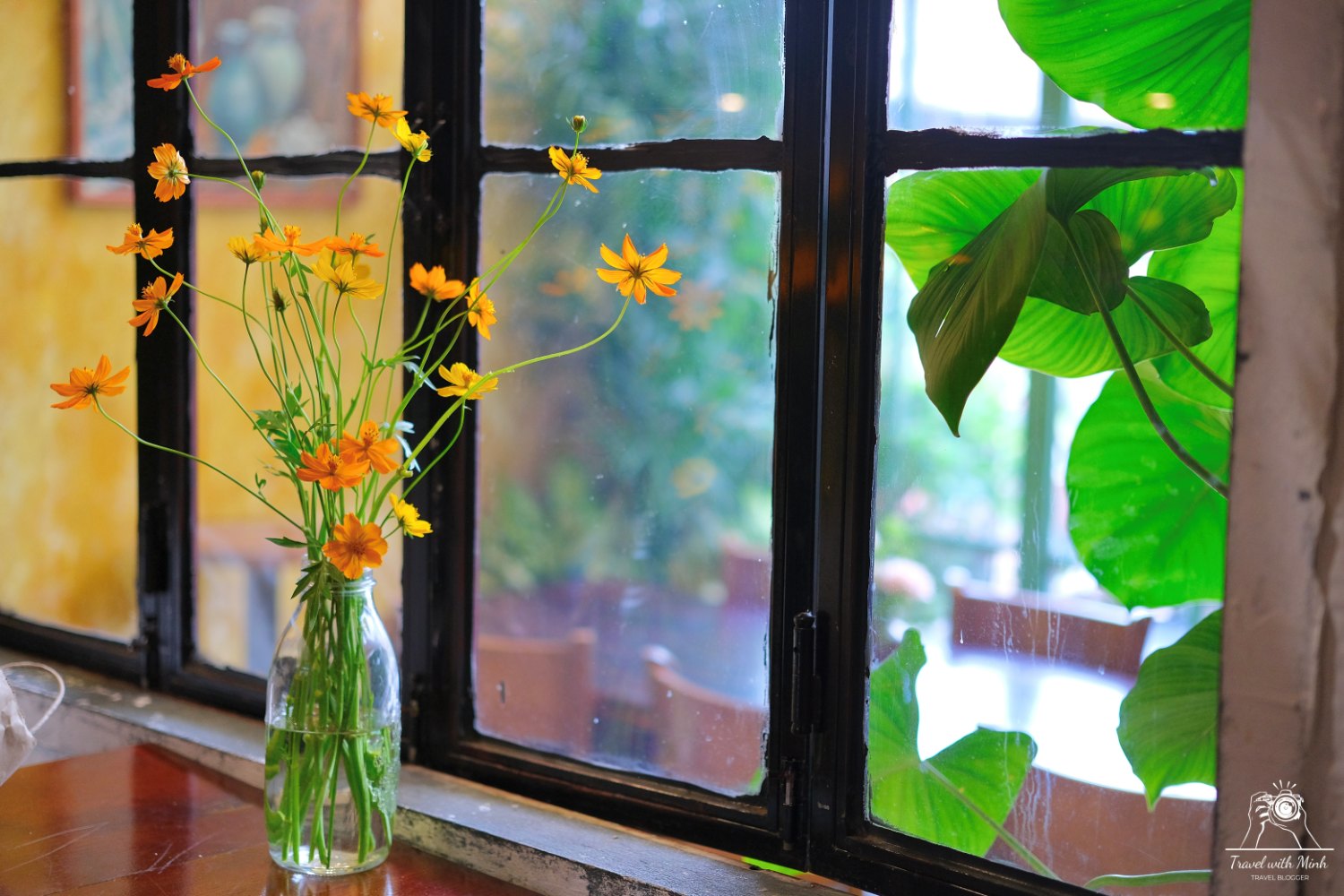 11 ban cong cafe travel with minh