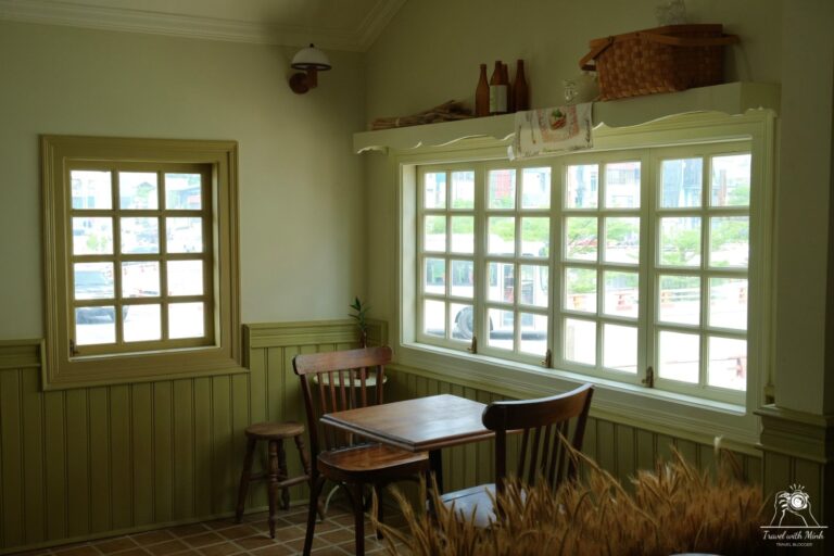 Camy-Grocery-cafe-Travel-with-Minh