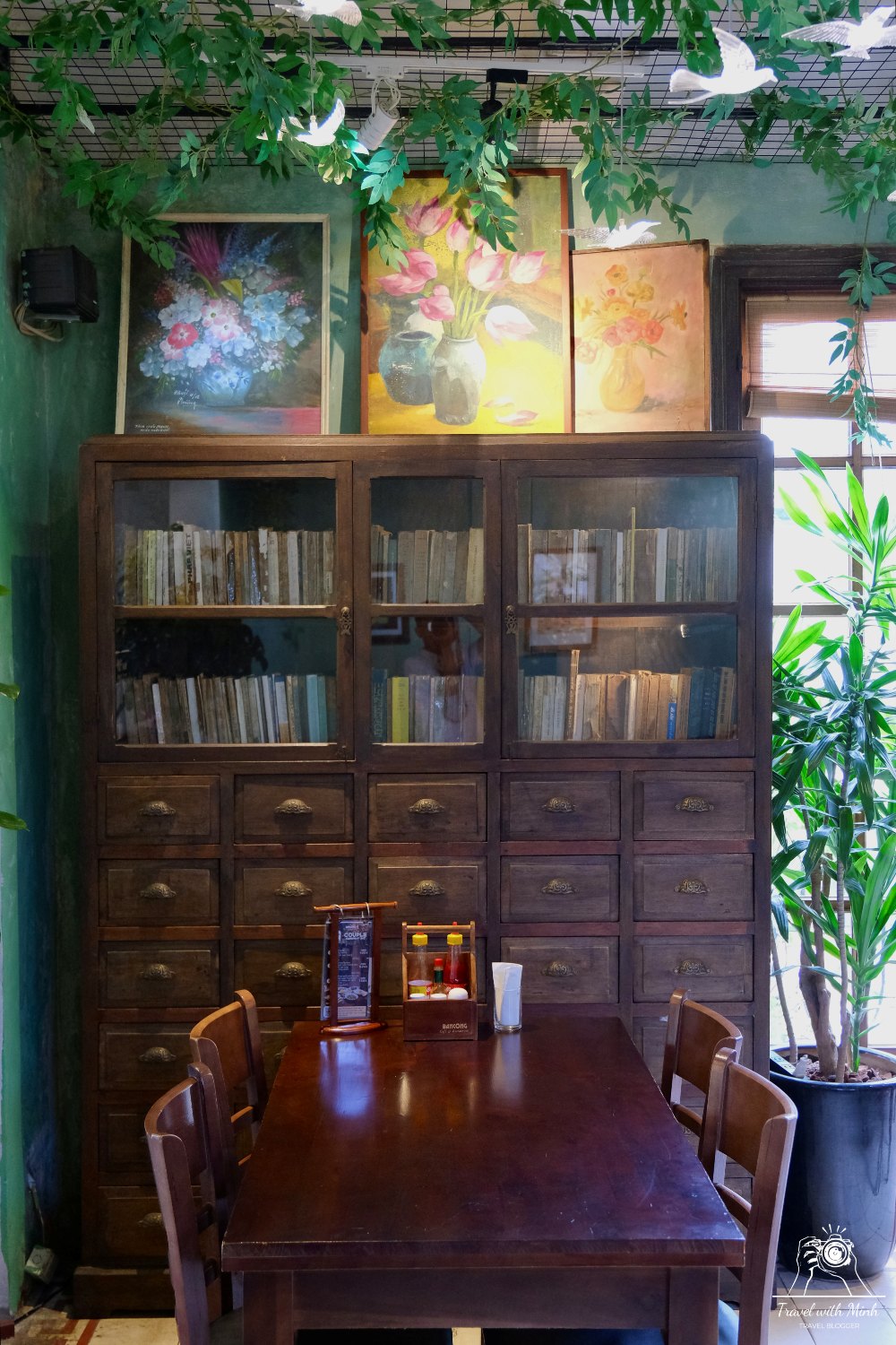 23 ban cong cafe travel with minh