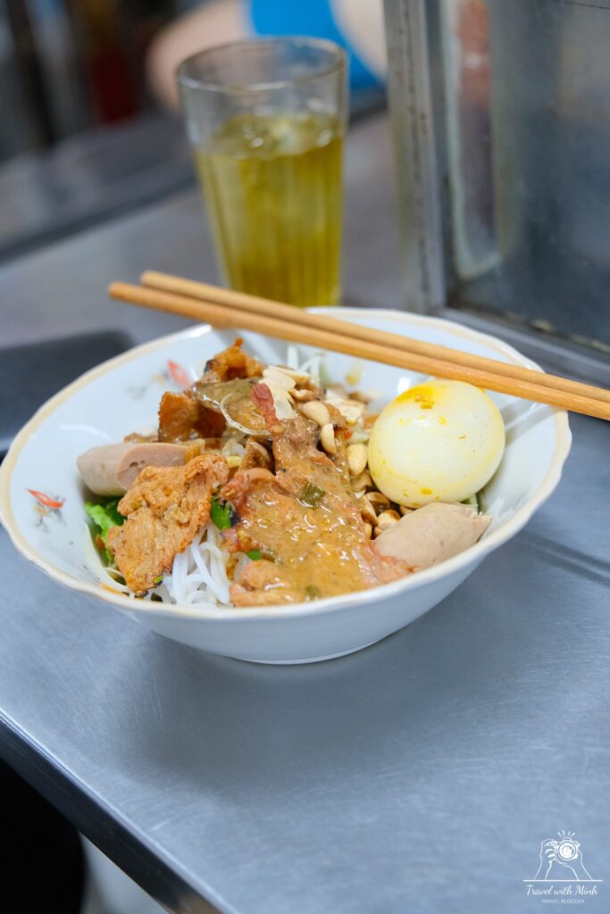 bun-thit-nuong-cho-bac-my-an