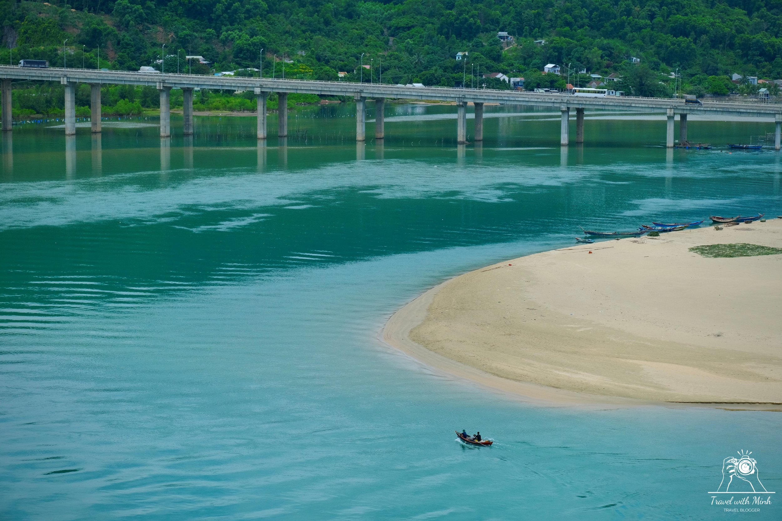 Vinh lang co hue travel withminh