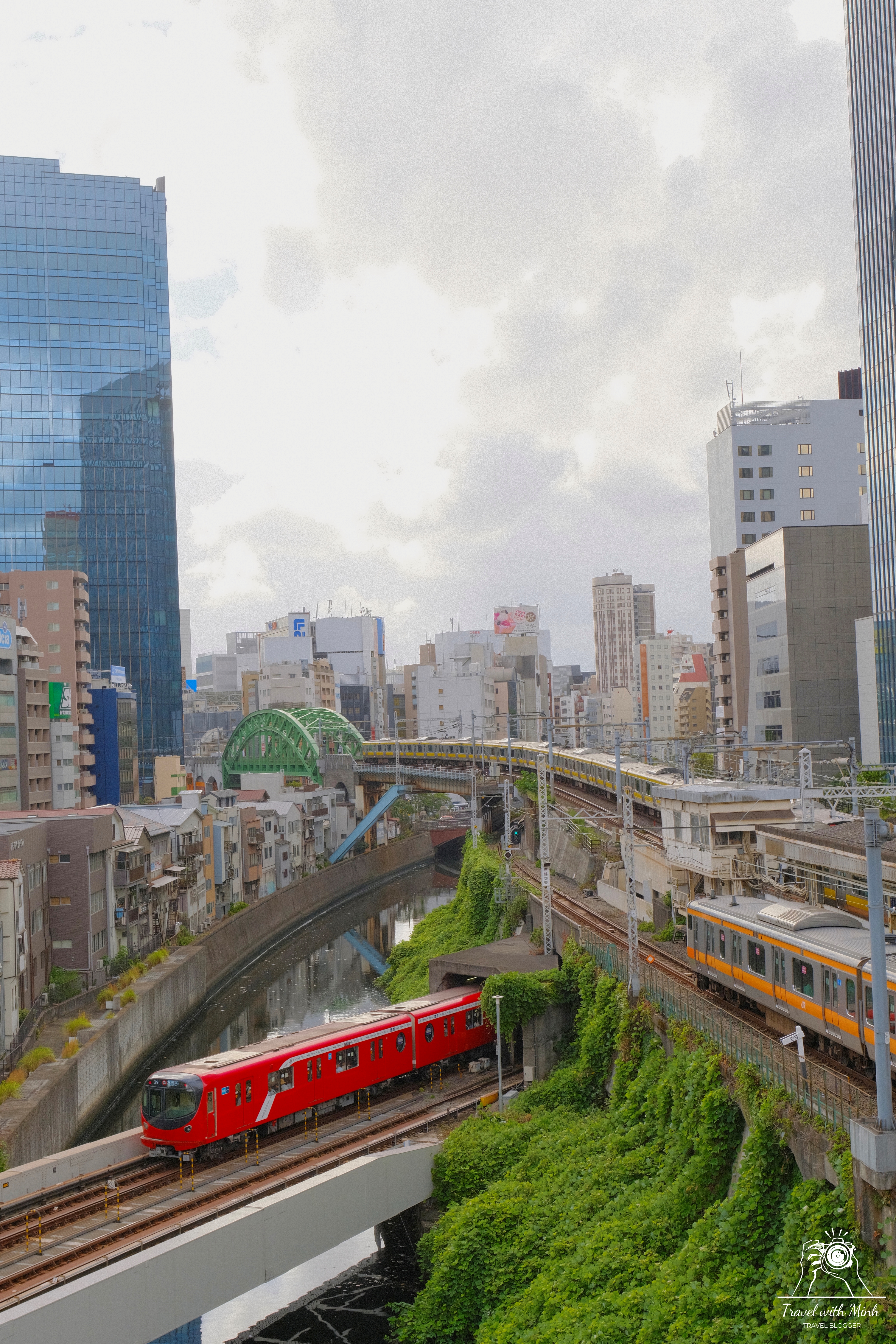 Travelwithminh 5 con tau trong phim anime suzume