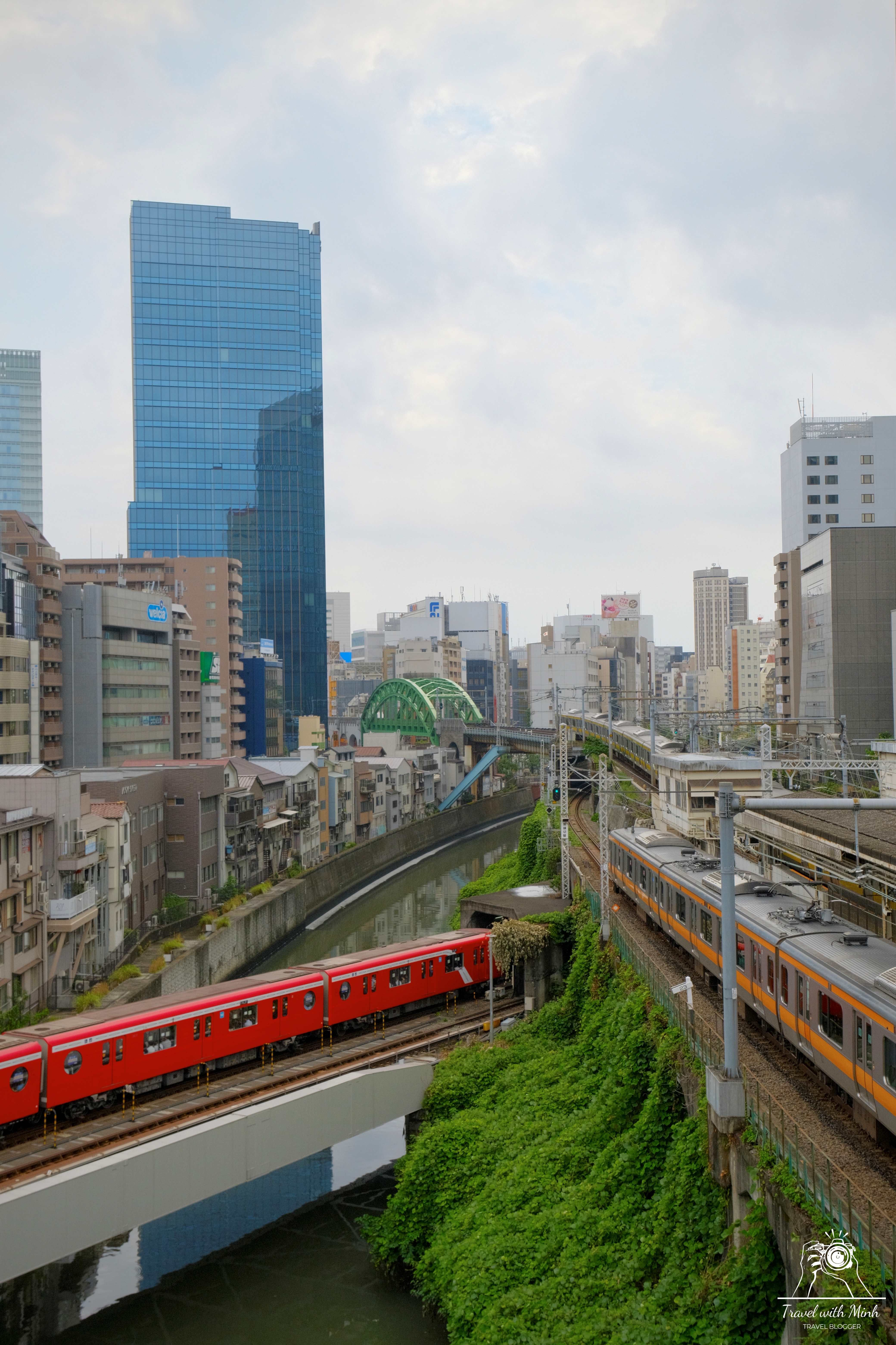 Travelwithminh 64 ochanomizu station suzume