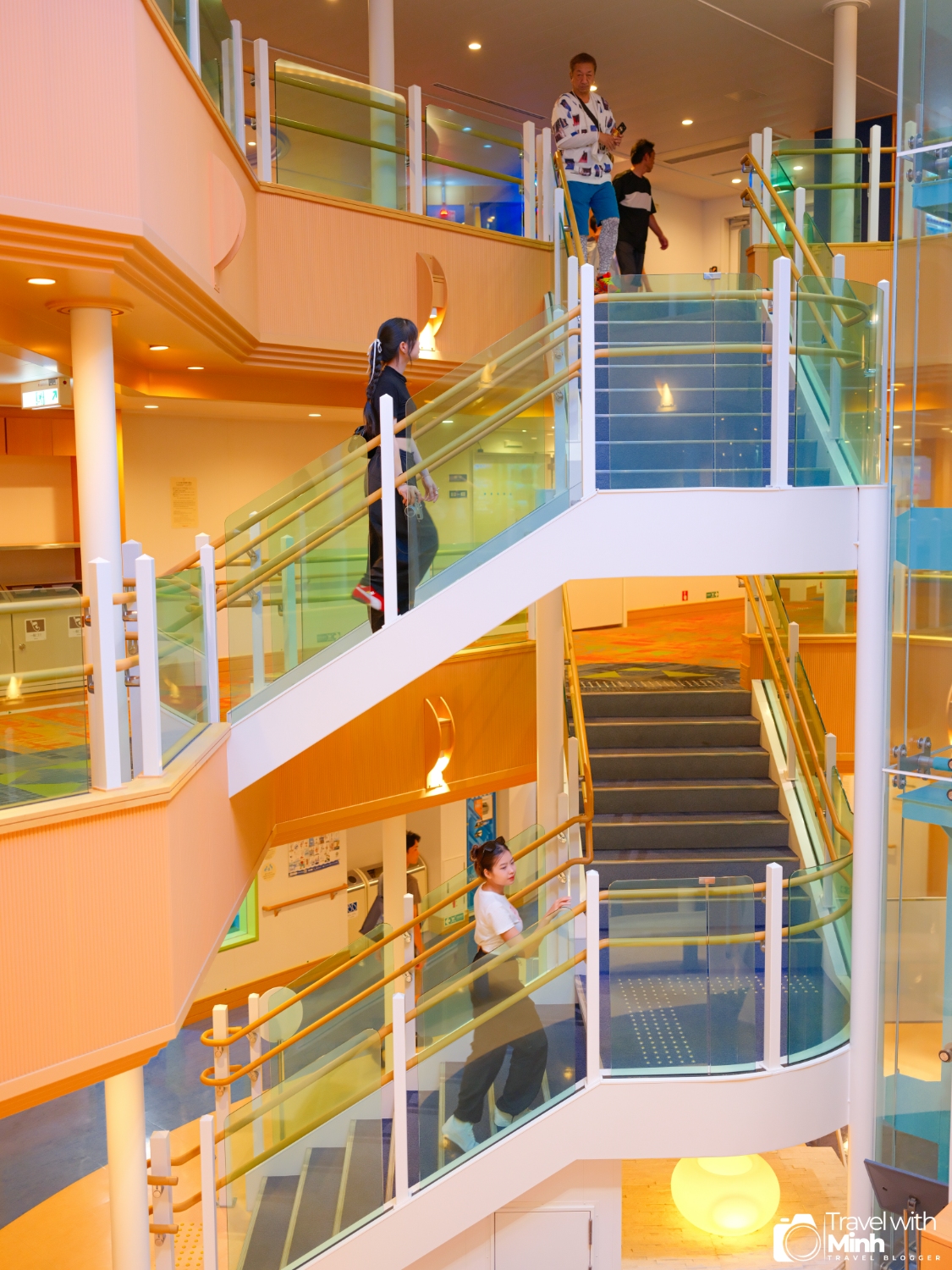 Du lich kyushu bang du thuyen hankyu ferry (2)
