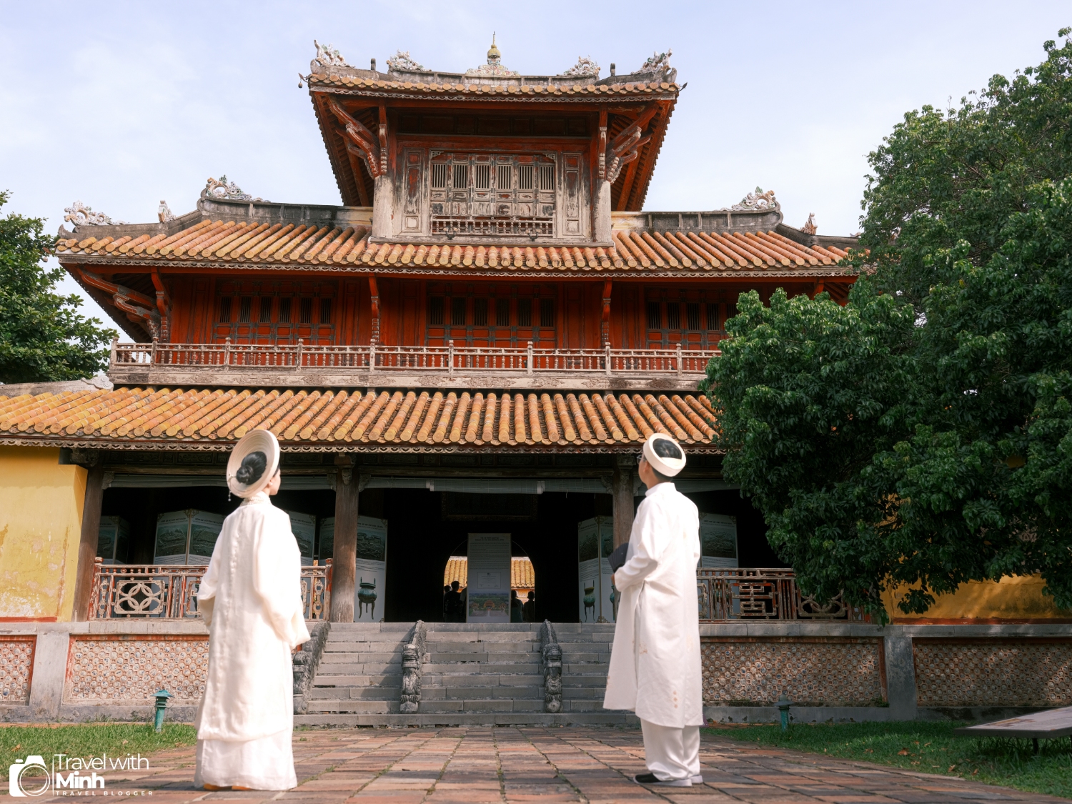 Cổng phía trước Thế Miếu - Hoàng Thành Huế