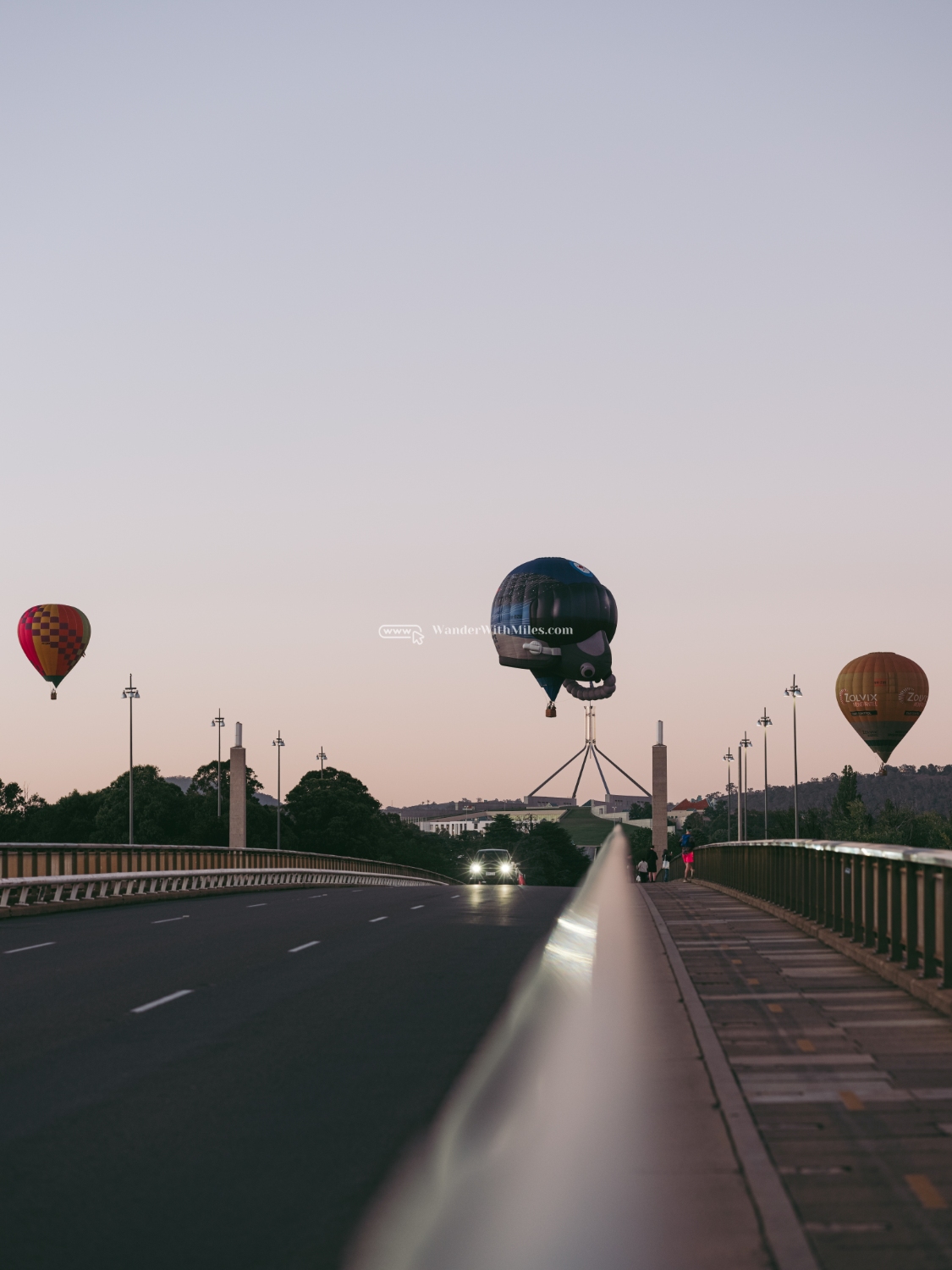 Canberra hot balloon festivaldscf0889