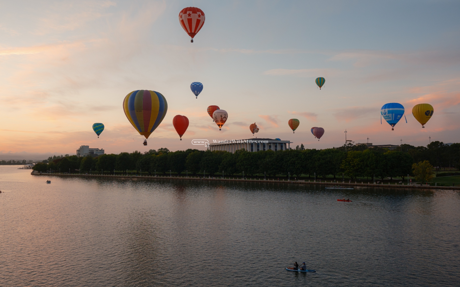 Canberra hot balloon festivaldscf1094