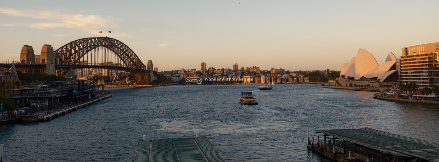 Hoàng hôn ở Sydney Opera House.